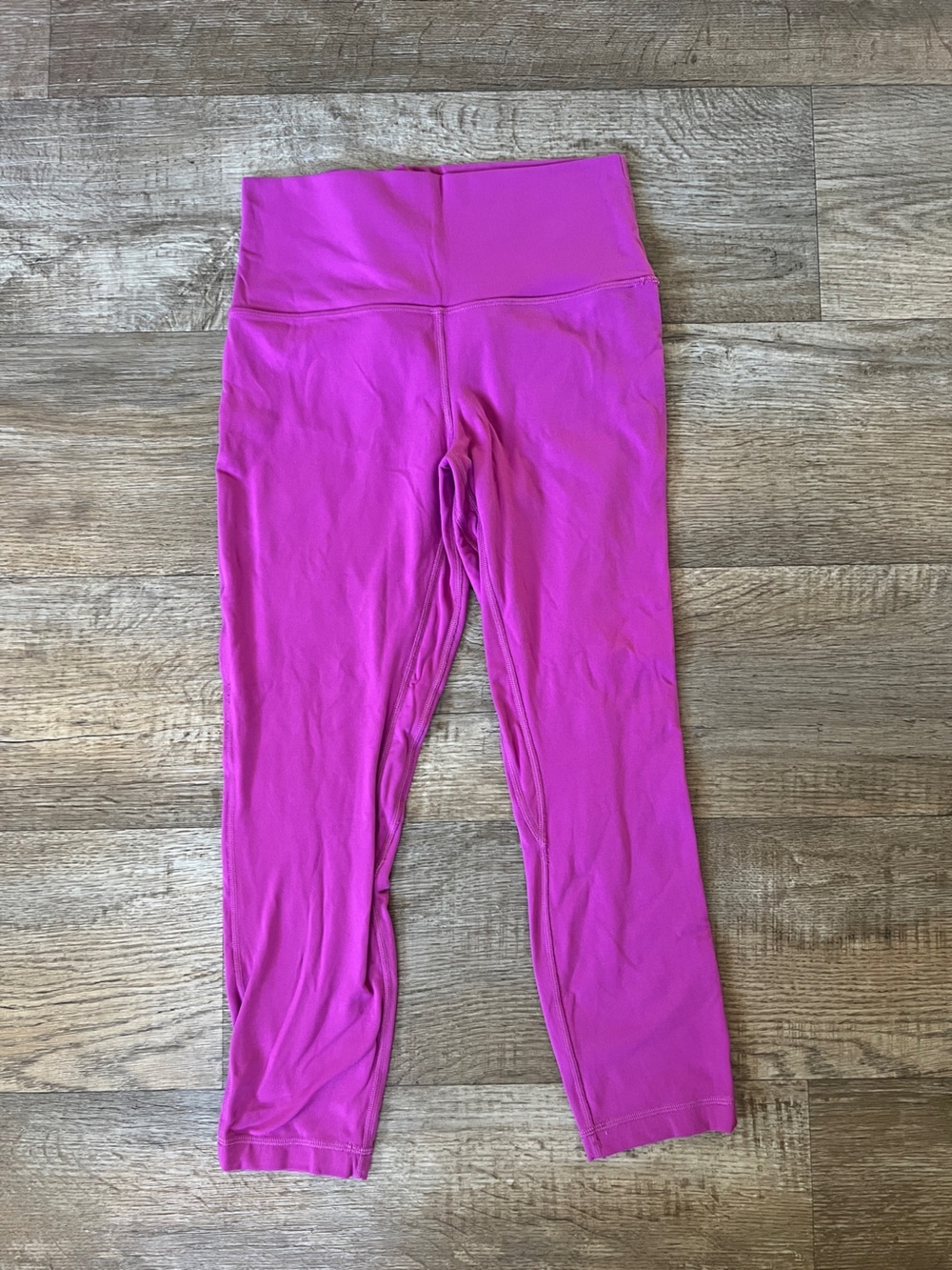 Lululemon Cropped Raspberry Leggings - Picture 4 of 6